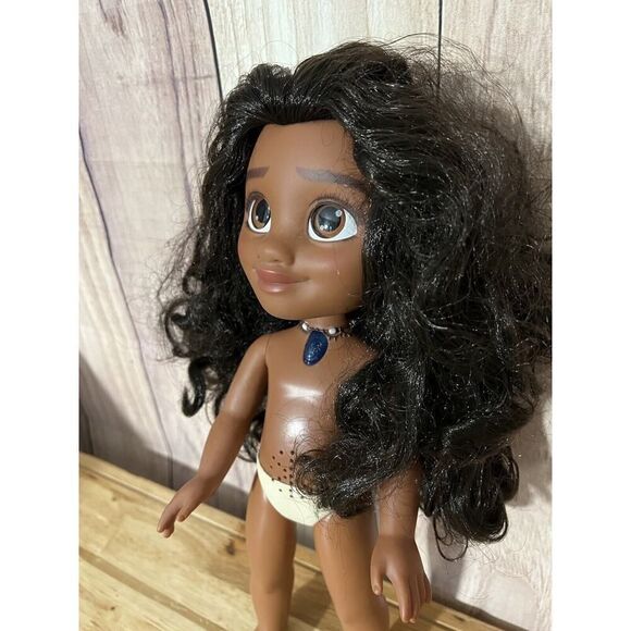 Disney Moana  PRINCESS MOANA Doll Talking Singing Light Up Necklace WORKS! - Picture 2 of 8